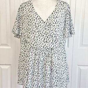 June + Vie Ivory Black Spots Animal Print Faux Wrap Babydoll Top 18/20
